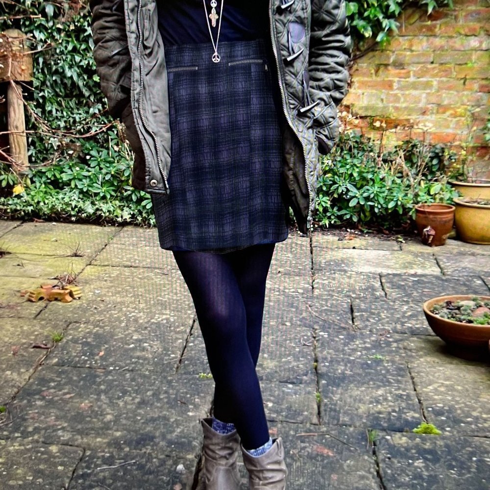 Strenesse Wool Blend Plaid Skirt Black Gray Academia sz 6